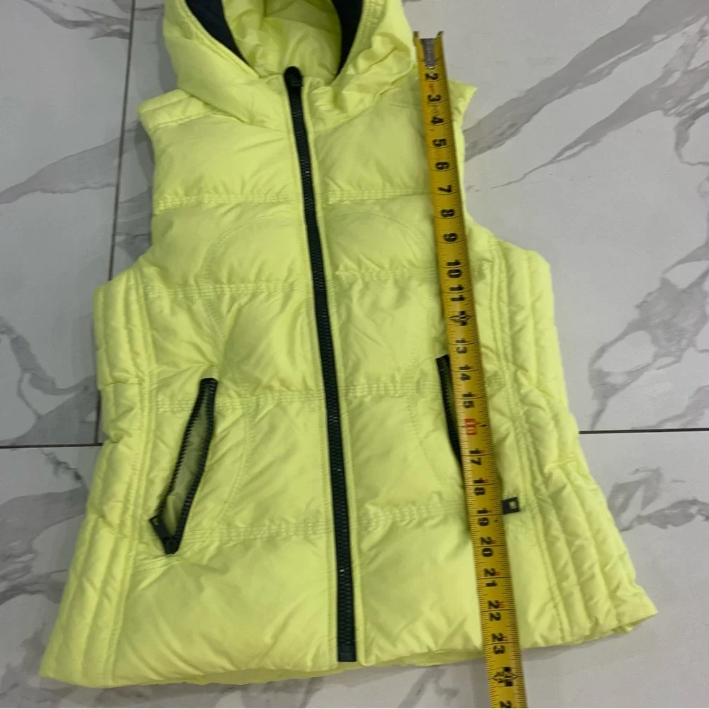 LULULEMON Peace Of Mind Vest Women Sz 6 Bright Yellow Fill Goose Down reversible